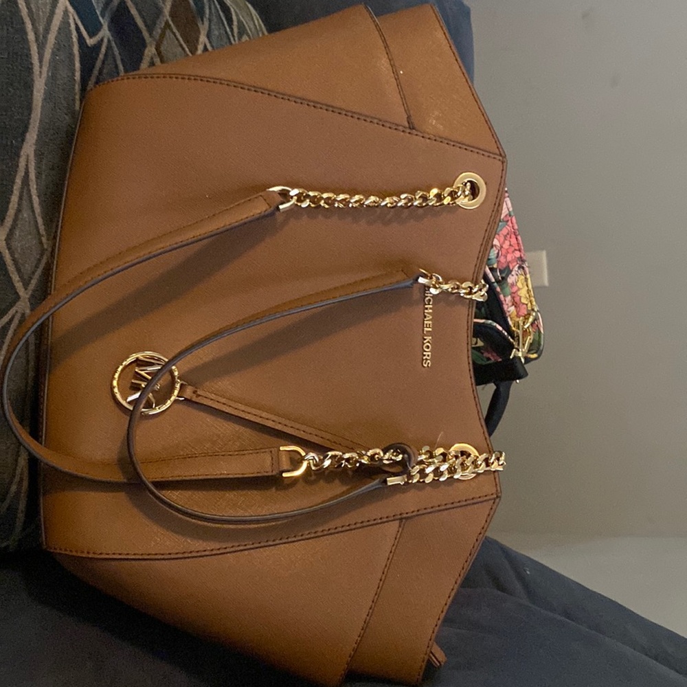 Brown Michael Kors tote